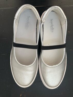 Seychelles Silver Mary Jane Flat sneakers